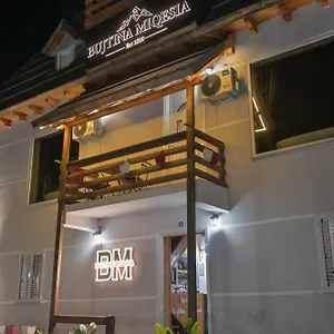 Bujtina Miqesia Couette-café Theth